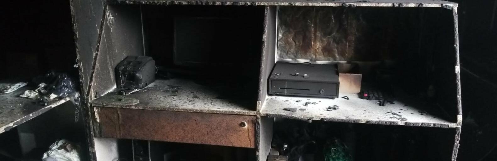 На Житомирщині рятувальники ліквідували пожежу в приміщені для виготовлення суші