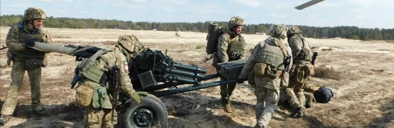 У десантників 95-ої бригади триває активна фаза тактичних навчань з бойовою стрільбою та залученням армійської авіації