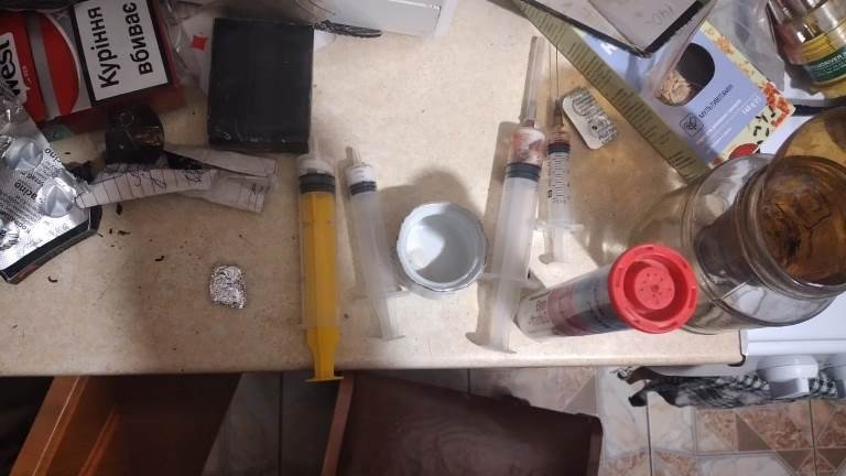 На Житомирщині триматимуть під вартою двох підозрюваних у збуті амфетаміну та метадону