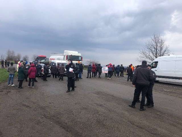 На Житомирщині протестувальники перекрили трасу