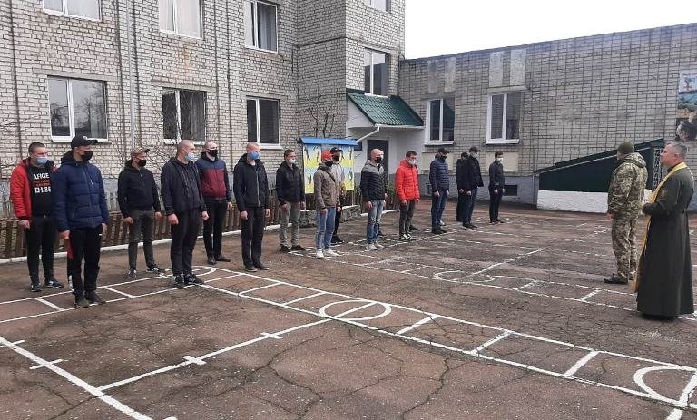 Майже 100 юнаків з Житомирщини та Рівненщини захищатимуть кордони України