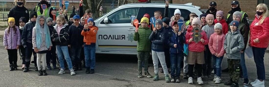 На Житомирщині поліцейські провели урок дорожньої безпеки для юних ліцеїстів 