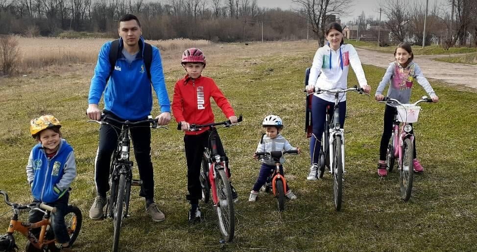 «Головне у сім’ї – взаєморозуміння, повага, вміння вибачати та знаходити компроміс», - рецепт щастя родини з Житомирщини
