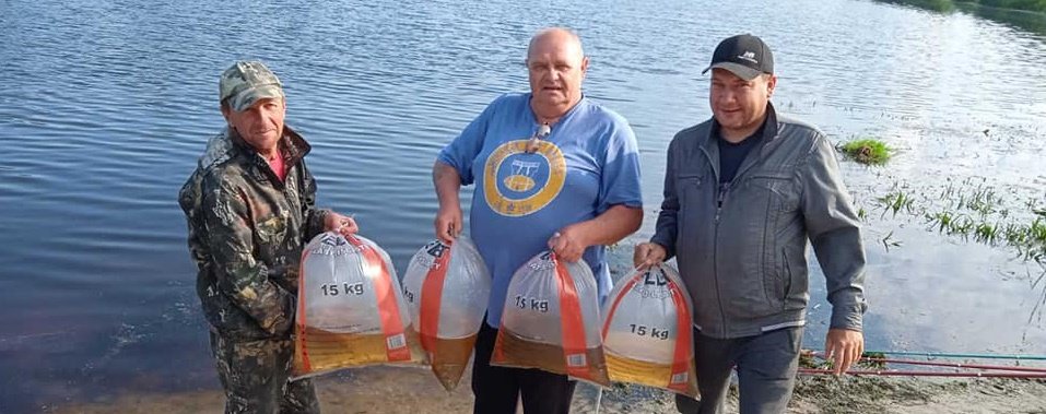 У річку Уборть на Житомирщині запустили 1000 мальків судака