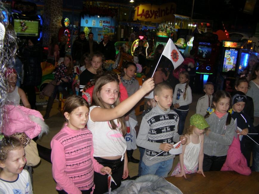 У Житомирі рятувальники надали змогу дітям відчути себе справжніми рятувальниками (фото) - фото 1