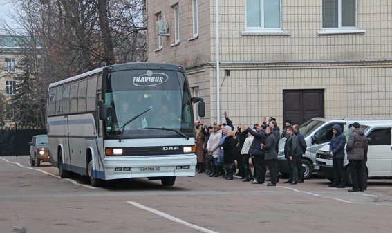 В Житомир из зоны проведения АТО вернулся сводный отряд полицейских (фото) - фото 1 В Житомир из зоны проведения АТО вернулся сводный отряд полицейских (фото) - фото 1