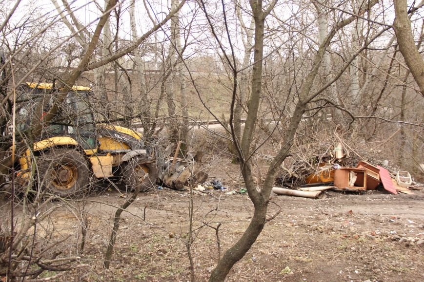В Житомире на Богунии работники инспекции по благоустройст..., фото-2 В Житомире на Богунии работники инспекции по благоустройству начали уборку, фото-2